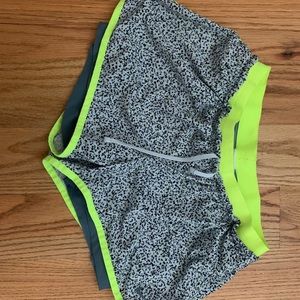 Nike dri-fit shorts size medium